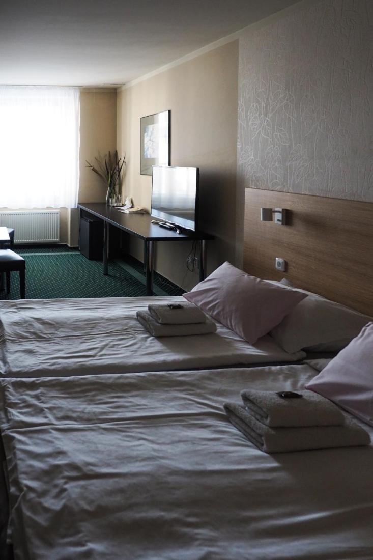 Hotel Vacek Pod Vezi Hradec Kralove Ngoại thất bức ảnh