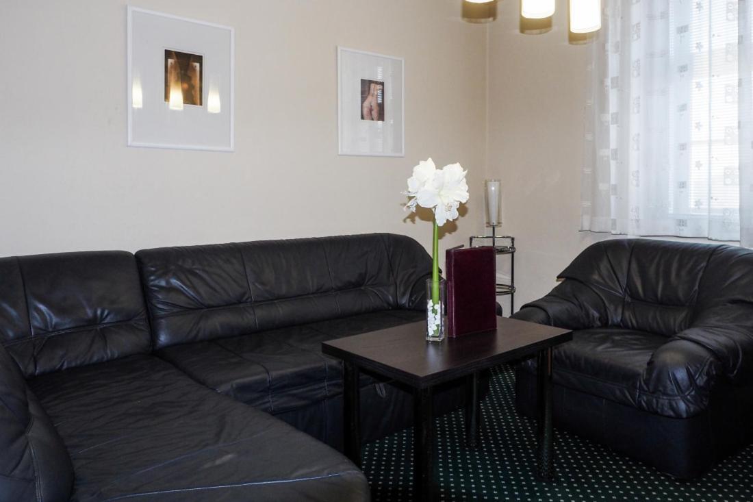 Hotel Vacek Pod Vezi Hradec Kralove Ngoại thất bức ảnh